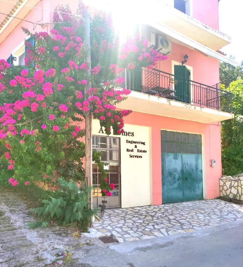 Voukamvilia Boutique Apartment Ágios Matthaíos Exterior foto
